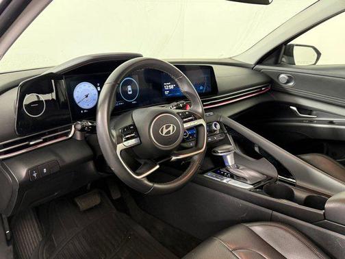 Abyss Black 2024 Hyundai ELANTRA Limited