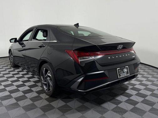 Abyss Black 2024 Hyundai ELANTRA Limited