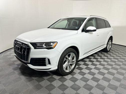 2023 Audi Q7 55 Premium Plus