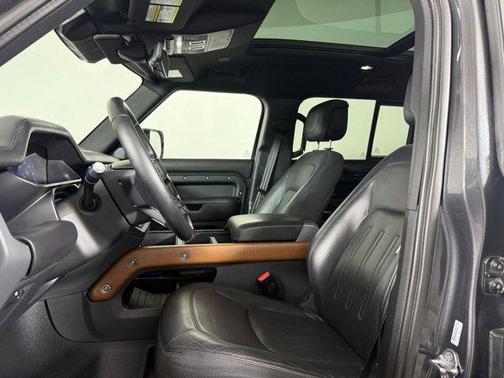 Santorini Black Metallic 2021 Land Rover Defender 110 X