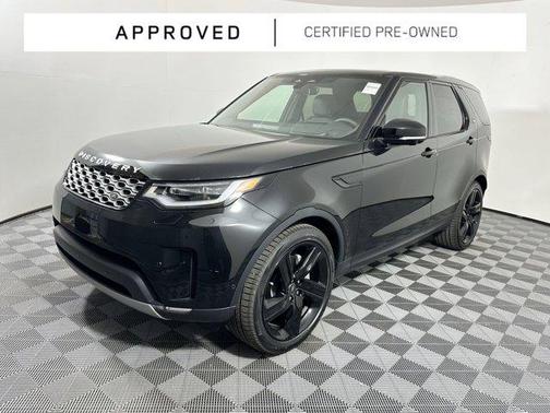 Santorini Black Metallic 2025 Land Rover Discovery P300 S