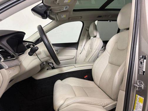 2021 Volvo XC90 T6 Inscription