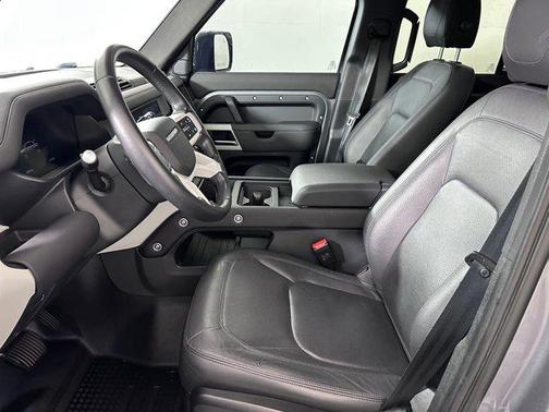 2024 Land Rover Defender 110 P300