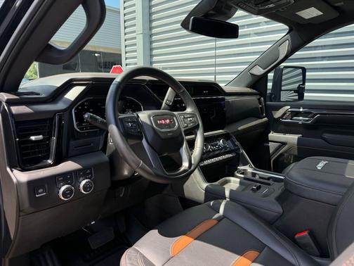 Onyx Black 2024 GMC Sierra 3500 AT4