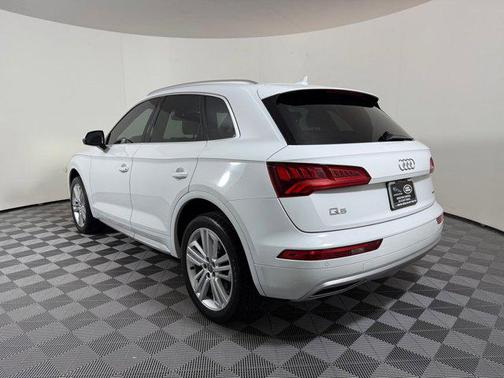 2020 Audi Q5 45 Premium Plus