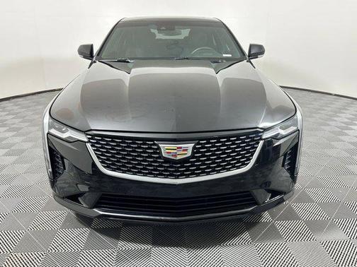 2023 Cadillac CT4 Luxury