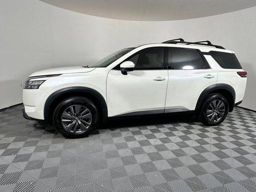 2024 Nissan Pathfinder SV FWD