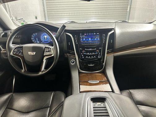 2020 Cadillac Escalade Luxury