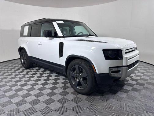 2025 Land Rover Defender 110 P400 S