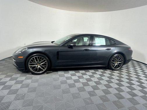 2018 Porsche Panamera 4S