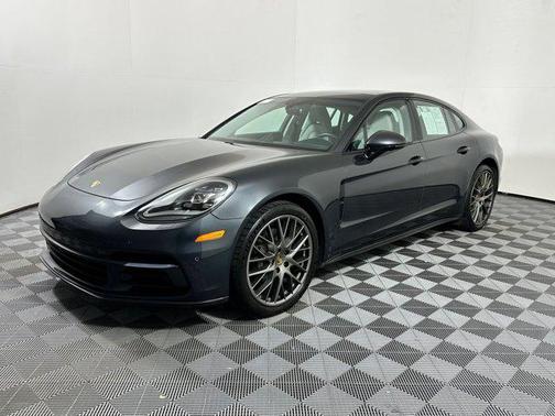 2018 Porsche Panamera 4S
