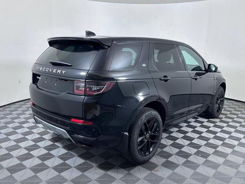 Santorini Black Metallic 2025 Land Rover Discovery Sport S