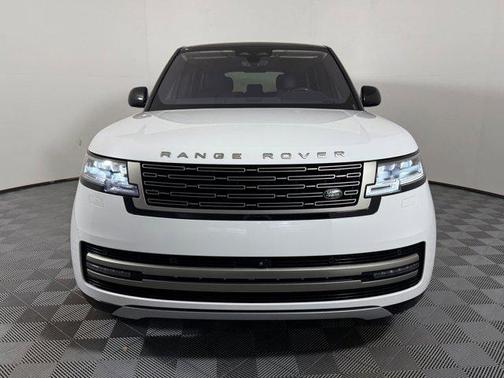 White 2023 Land Rover Range Rover P400 SE