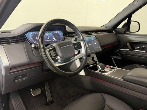 White 2023 Land Rover Range Rover P400 SE