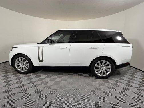 2023 Land Rover Range Rover P400 SE