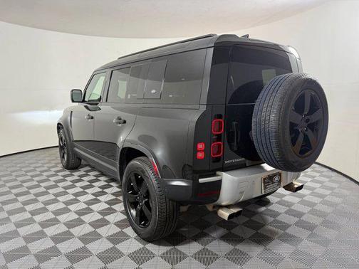 2024 Land Rover Defender 110 P300