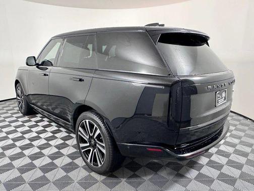 2023 Land Rover Range Rover P400 SE