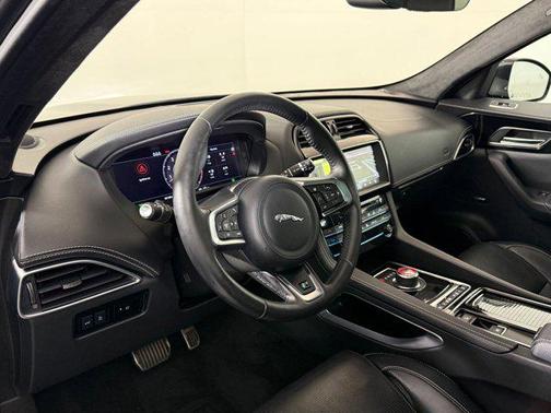2019 Jaguar F-PACE 25t R-Sport