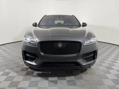 2019 Jaguar F-PACE 25t R-Sport