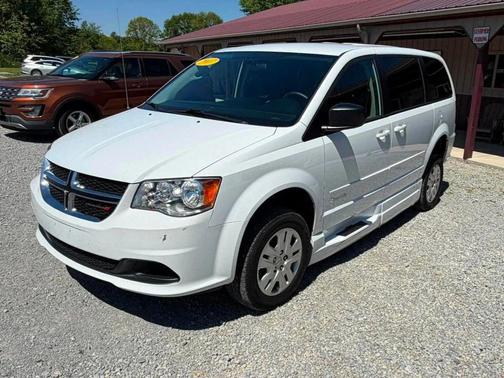 White Knuckle Clearcoat 2017 Dodge Grand Caravan SE