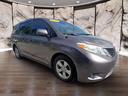 2011 Toyota Sienna LE