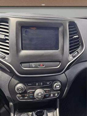 2020 Jeep Cherokee Altitude