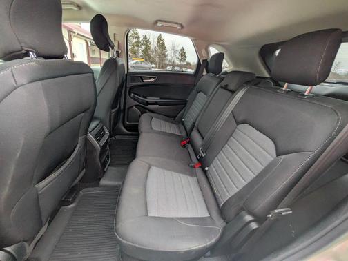 2018 Ford Edge SE