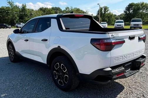 Atlas White 2023 Hyundai SANTA CRUZ SEL