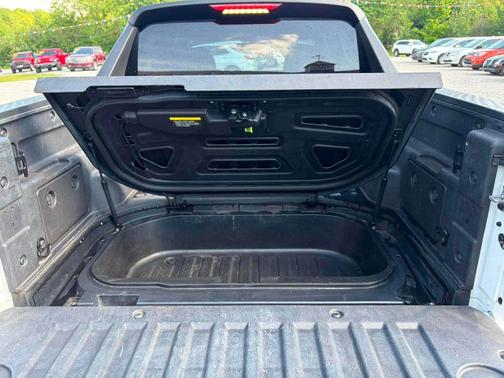 Atlas White 2023 Hyundai SANTA CRUZ SEL