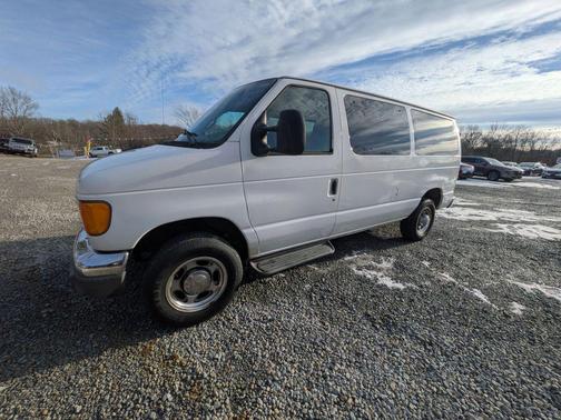 2007 Ford E350 Super Duty XL Wagon