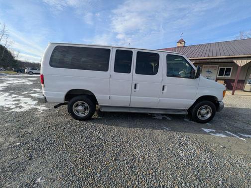 2007 Ford E350 Super Duty XL Wagon