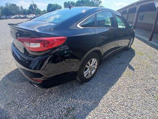 2017 Hyundai SONATA SE