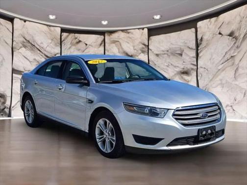 2017 Ford Taurus SE