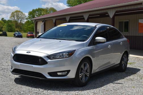 Ingot Silver 2016 Ford Focus SE
