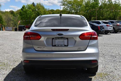 Ingot Silver 2016 Ford Focus SE