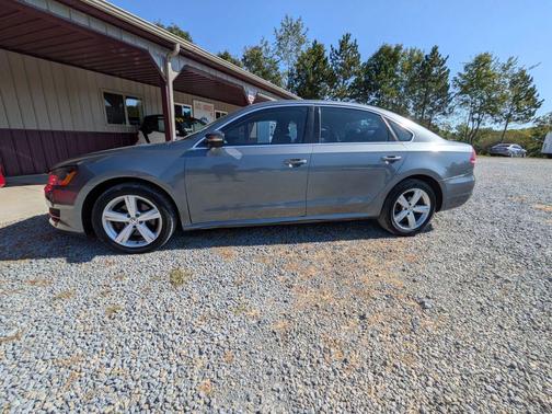 2013 Volkswagen Passat 2.5 SE