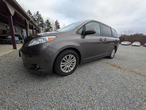 2014 Toyota Sienna XLE