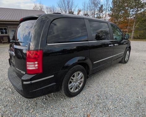 2010 Chrysler Town & Country Limited