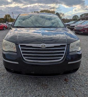 2010 Chrysler Town & Country Limited