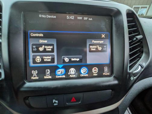 2016 Jeep Cherokee Sport