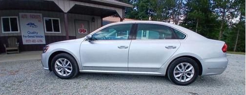 2017 Volkswagen Passat 1.8T S