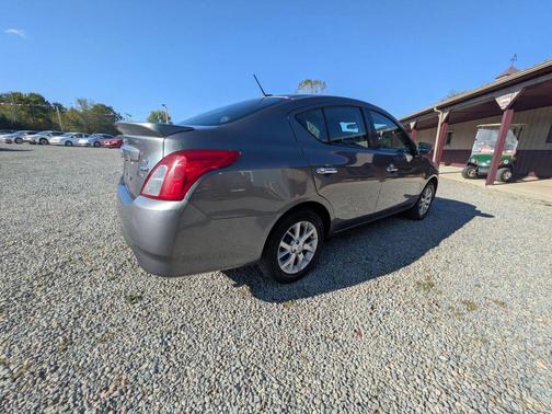 2018 Nissan Versa 1.6 SV
