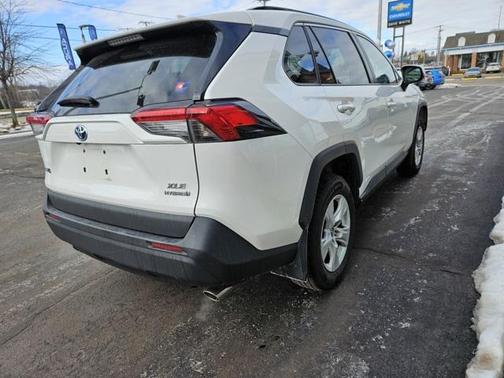 2020 Toyota RAV4 Hybrid XLE