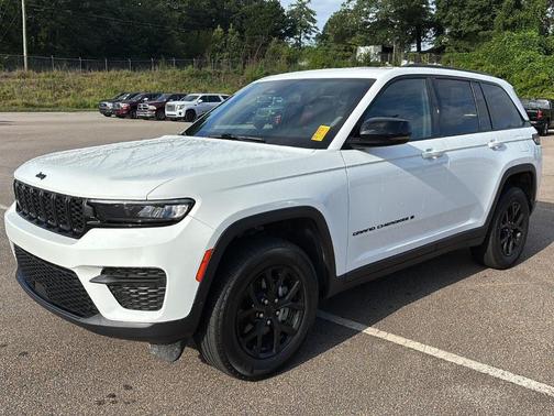 2024 Jeep Grand Cherokee Laredo