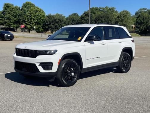 2024 Jeep Grand Cherokee Laredo