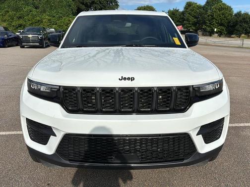 2024 Jeep Grand Cherokee Laredo