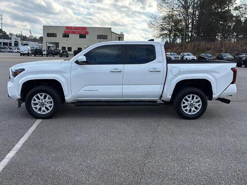 2024 Toyota Tacoma SR5