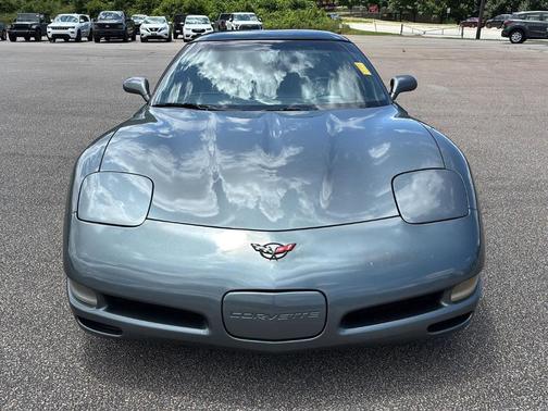 2004 Chevrolet Corvette Base