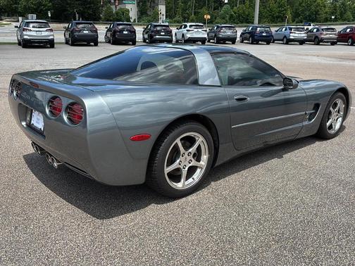 2004 Chevrolet Corvette Base
