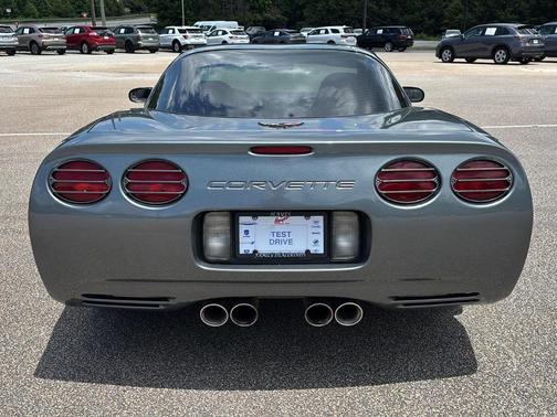 2004 Chevrolet Corvette Base